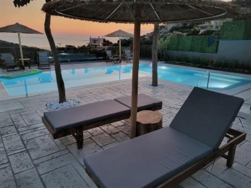 "Stergiou Luxury Apartment 2Nd Floor" Με Κοινη Πισινα Saronida ภายนอก รูปภาพ
