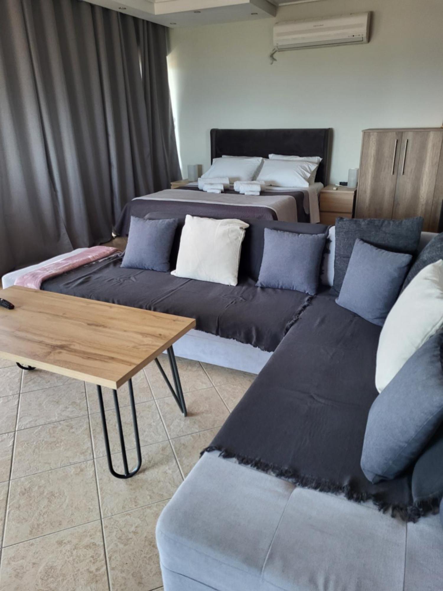 "Stergiou Luxury Apartment 2Nd Floor" Με Κοινη Πισινα Saronida ห้อง รูปภาพ